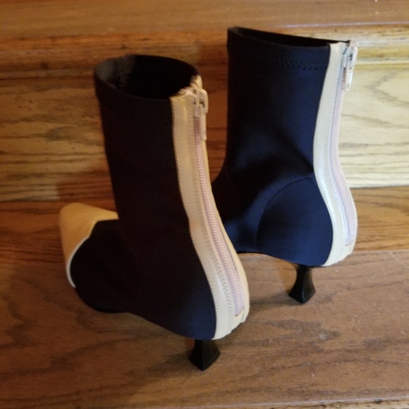 CELINE Boots - Picture 3 of 8